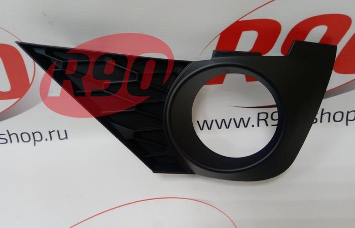 Облицовка противотуманной фары левая XRAY Кросс LADA 8450021103